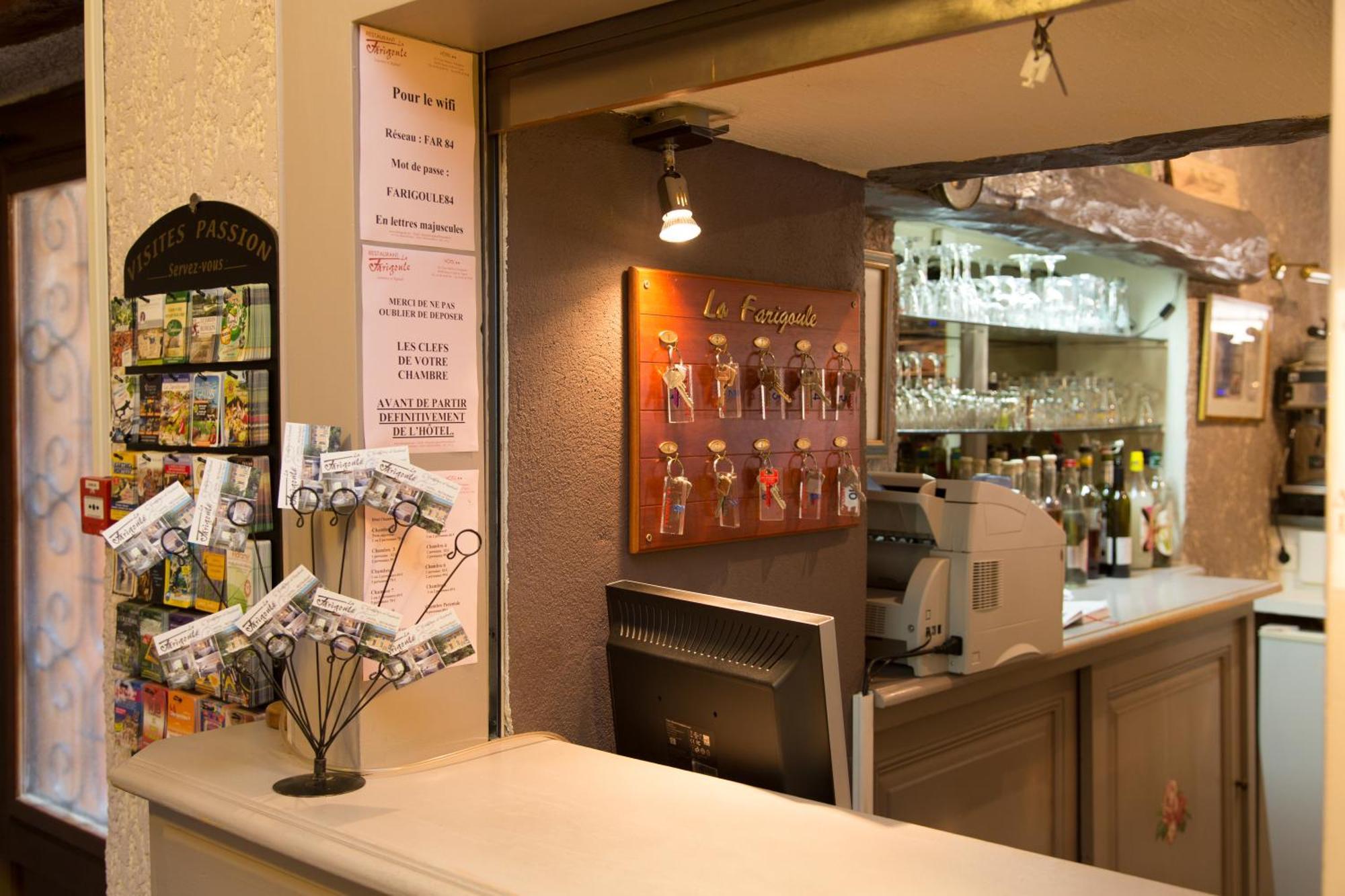 Logis Hotel Restaurant La Farigoule Sainte-Cecile-les-Vignes Exterior photo