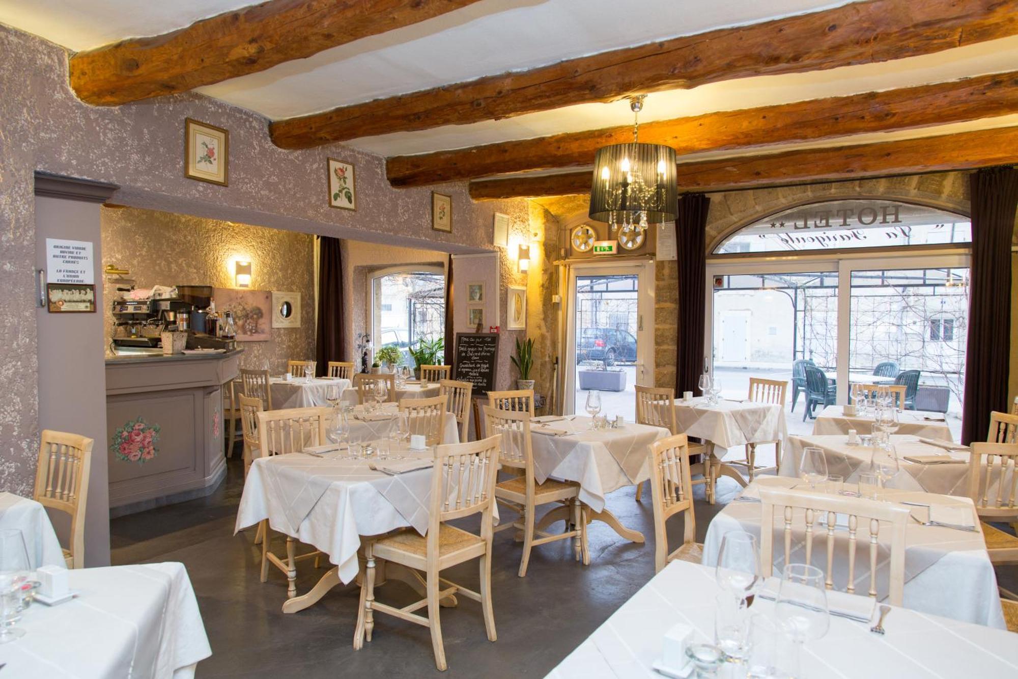 Logis Hotel Restaurant La Farigoule Sainte-Cecile-les-Vignes Exterior photo