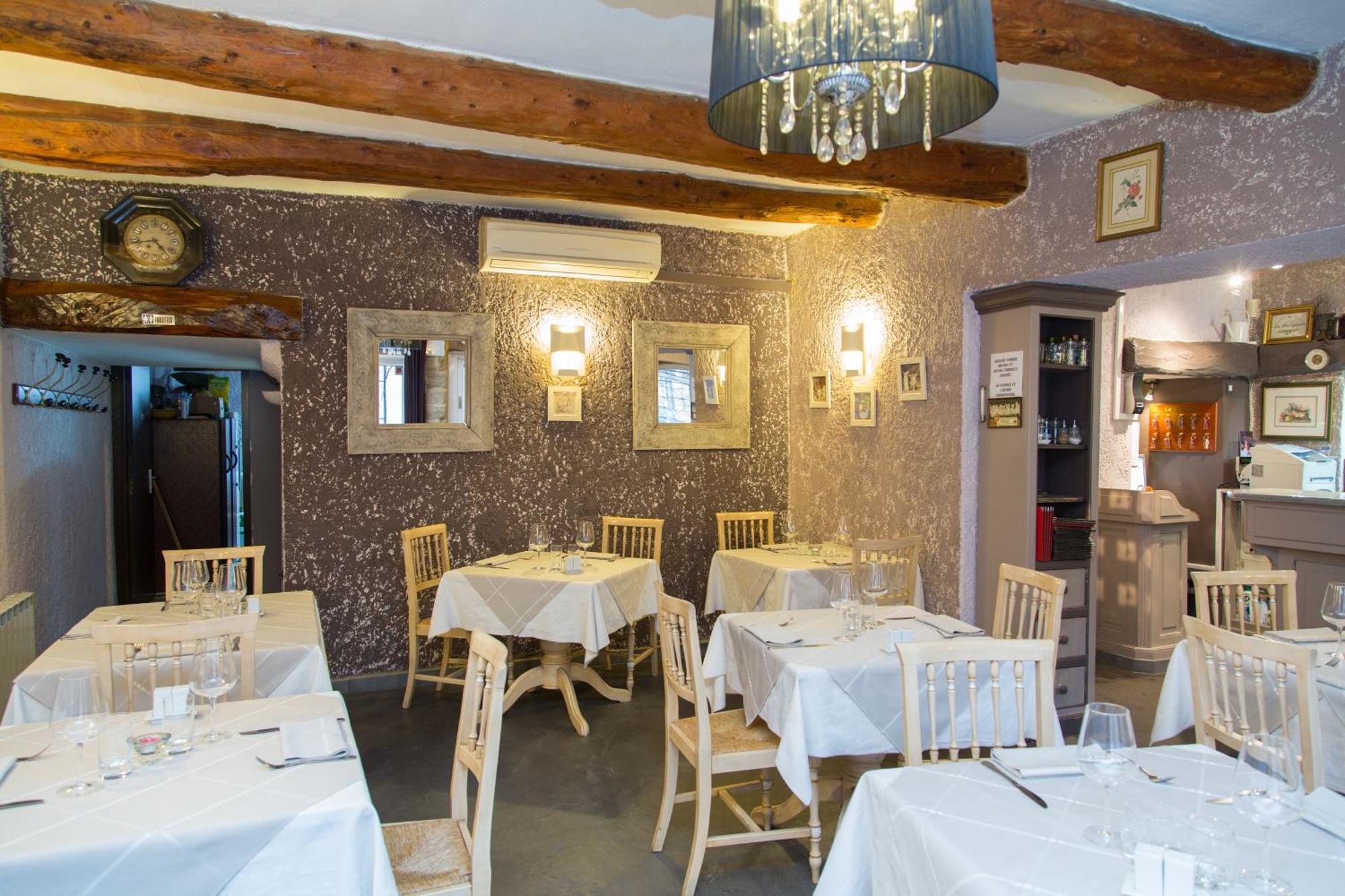 Logis Hotel Restaurant La Farigoule Sainte-Cecile-les-Vignes Exterior photo