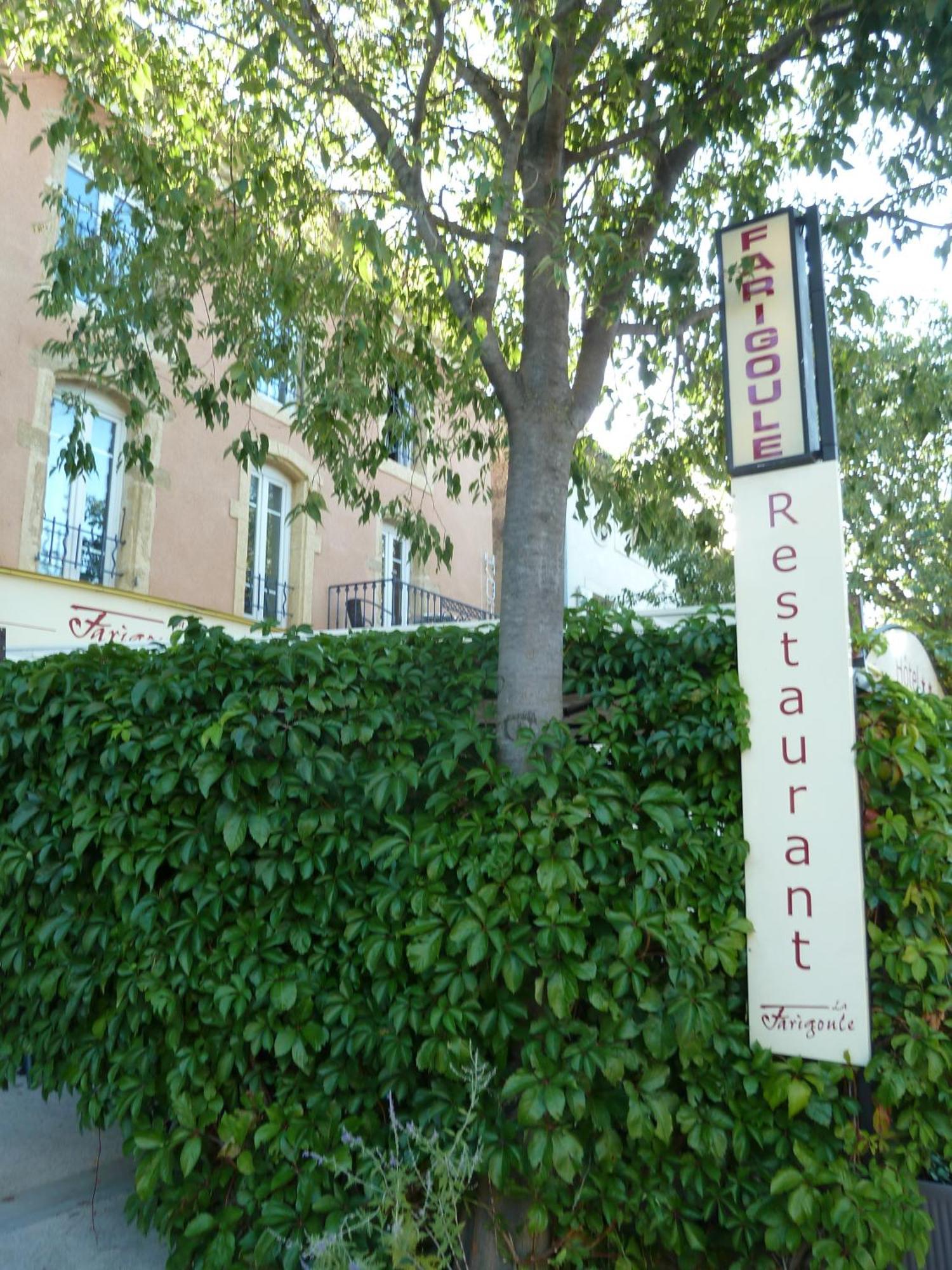 Logis Hotel Restaurant La Farigoule Sainte-Cecile-les-Vignes Exterior photo
